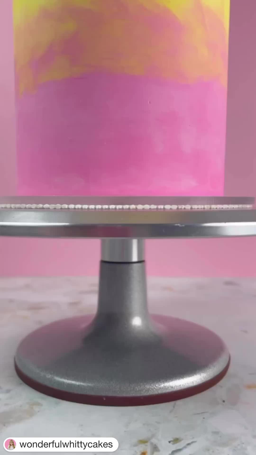 THE @wonderfulwhittycakes participated in our Sprinkle Pen Collab & she 1 MILLION percent understood 👏 the 👏assignment👏!⁠
⁠
Check it out...⁠
"the “making of” my sprinkle-tastic sunny creation for the #sprinklepencollab from way back in February! This one was so fun to create and that sprinkle pen is such a game changer."