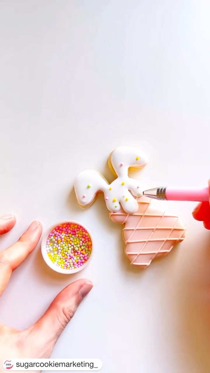 @sugarcookiemarketing_ says it best!
・・・⁠
You guuuuuys! This is the coolest product of 2023 and you can get it at @shop.sweet.elizabeth⁠
⁠
So what is it? It’s a sprinkle pen that allows you to place the sprinkles right where you want them every single time!⁠
⁠
You warm up the food-safe material before you do anything so that when you twist the top- it’ll just come out. You can use a heat gun or warm water- I did warm water and it worked like a charm.⁠
⁠
When the material comes out, you just mold it with your fingers to a point so you can easily touch a sprinkle and pick it up.⁠
⁠
The material doesn’t dry out, but if you want a fresh start- you just pinch the tip and twist the top and you get a fresh piece!⁠
⁠
Don’t throw away the case! That’ll keep it clean and fresh for ya- plus it’s cute! Have you ever tried something like this?⁠
⁠
#sugarcookiemarketing #thecookiecollege #sugarcookies #sugarcookie #sugarcookiedecorating #cookiemarketing #talentedcookiers #homebaker #cookiedecorating #cookiesofinstagram #cookiedesign #cookiesprinkles #sprinklepen #royalicing #royalicingcookies #royalicingart #originalsprinklepen